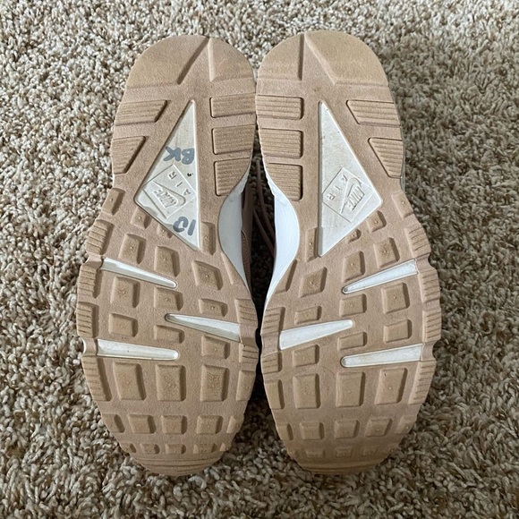 Nike Air Huarache Run Particle Beige Metallic Pink Size 10 - Picture 11 of 13